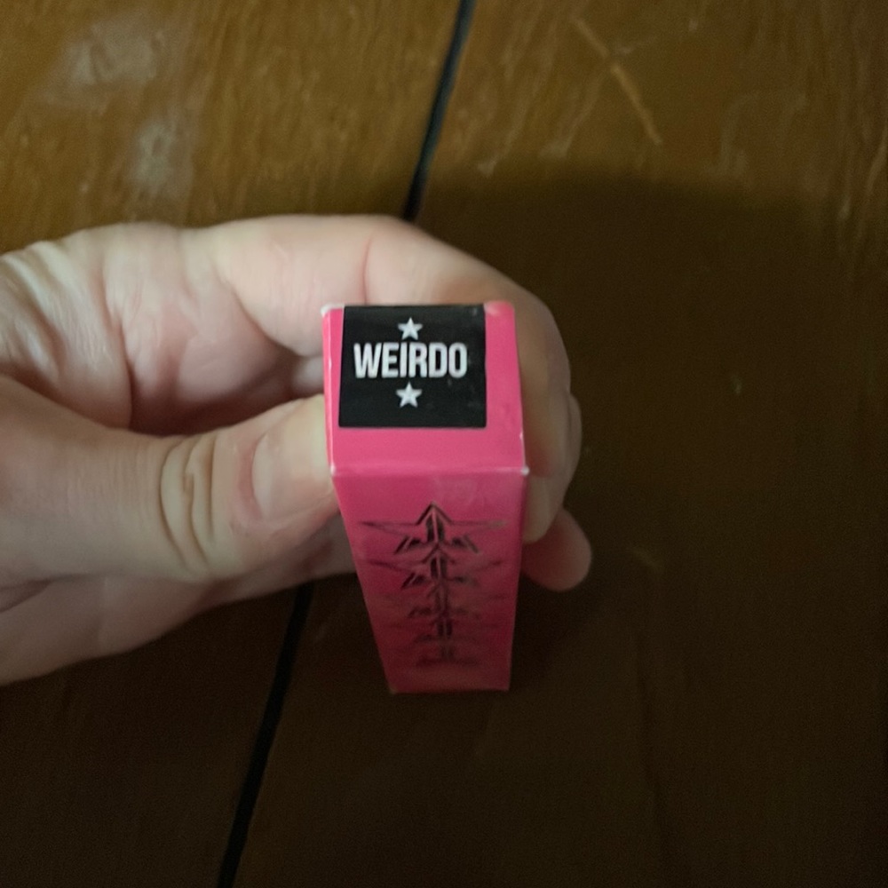 Weirdo velour liquid lip